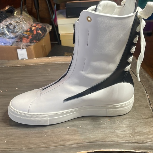 LITA by Ciara Fang commando high top white and black sneaker size 40 NIB 🐯 - Picture 4 of 8